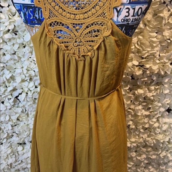 H&M mustard color dress Size 6 - Picture 4 of 16